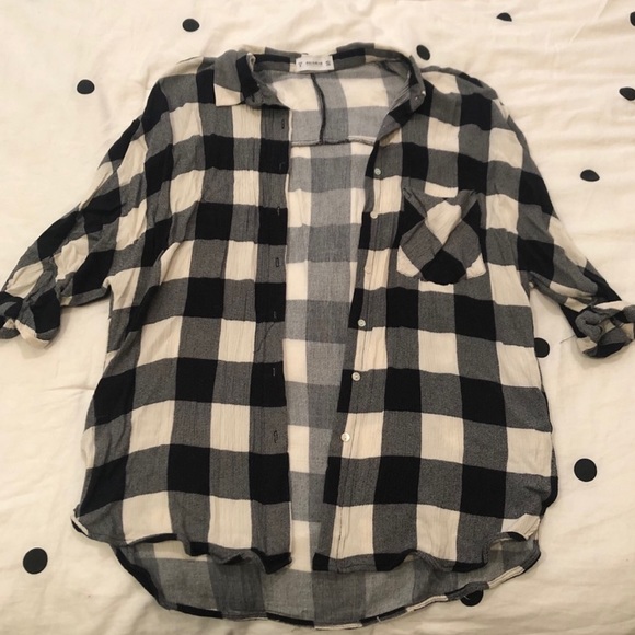 Pull and bear plaid short sleeve button down - Picture 2 of 8